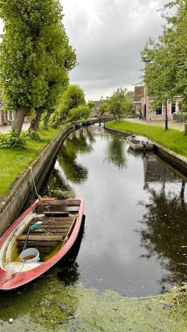 Puur Eastermar - Monumentaal, Authentiek En Luxe Koetshuis Aan Open Vaarwater Met Jacuzzi En Sauna Oostermeer Extérieur photo