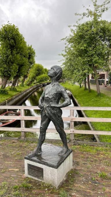 Puur Eastermar - Monumentaal, Authentiek En Luxe Koetshuis Aan Open Vaarwater Met Jacuzzi En Sauna Oostermeer Extérieur photo
